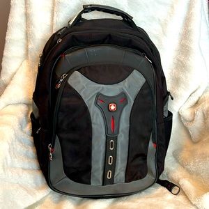 Roomy Swiss Gear backpack